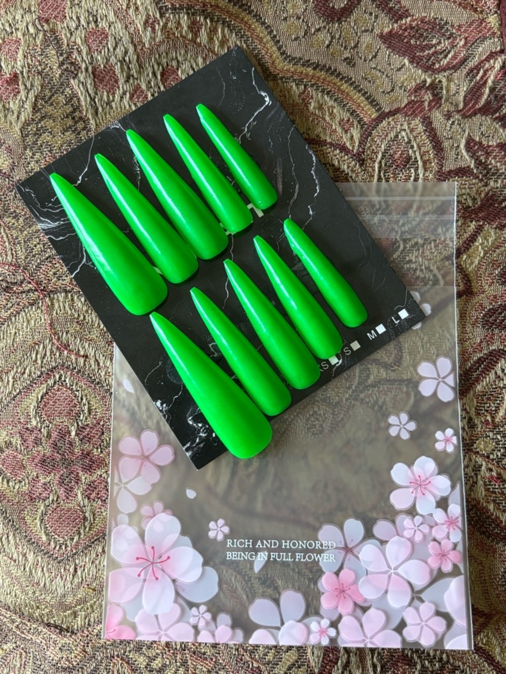 Bright Green Stiletto Press-On Nails -